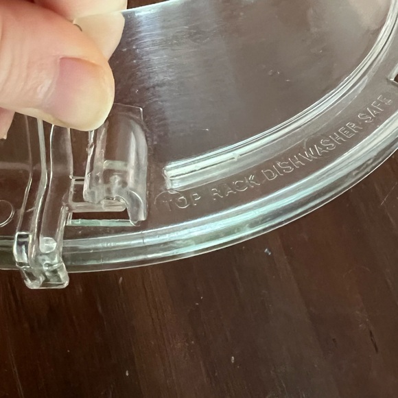 Kitchenaid 4.5 Qt Stainless Steel Mixing Bowl with Pouring Shield - Picture 5 of 12